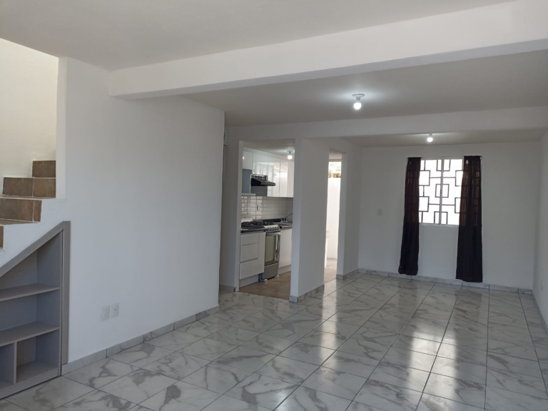 casa en venta-Avenida Circuito del Lago Sur, Fraccionamiento Lago Residencial, Nicolás Romero c.p 54476