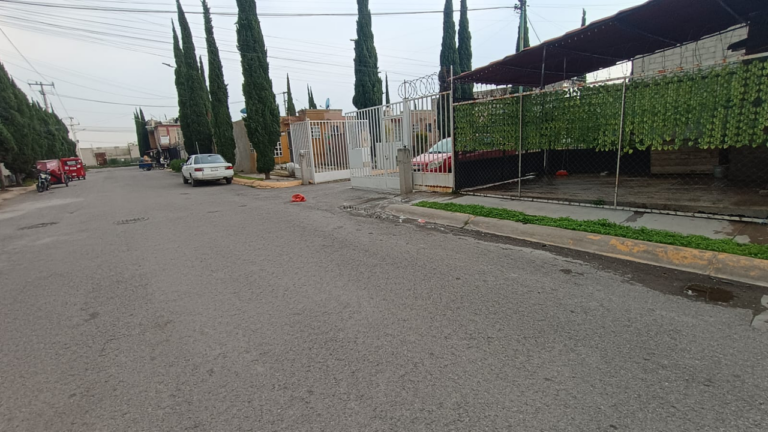 Casa en Venta-Tercer circuito Real del puente, Mz 100 lote 23- A,